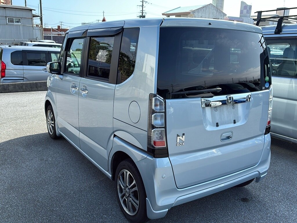 HONDA N-BOX