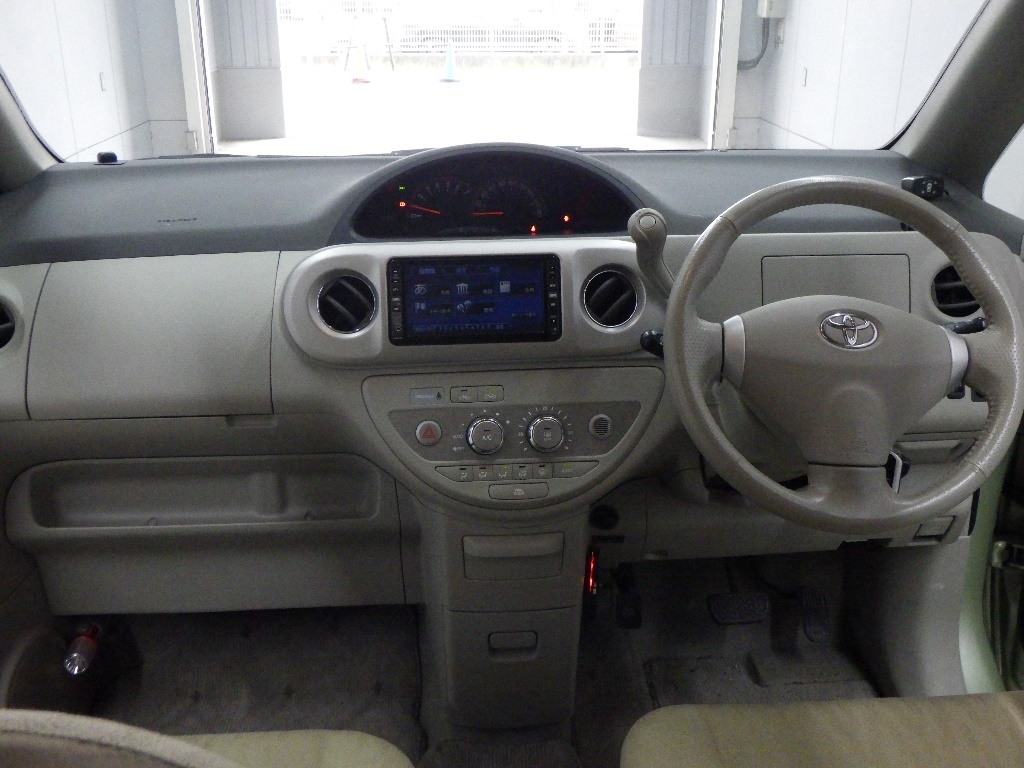 TOYOTA PORTE