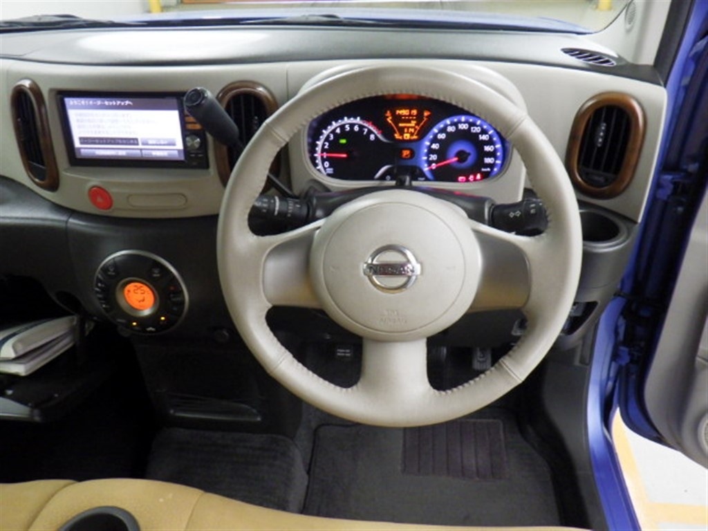 NISSAN CUBE