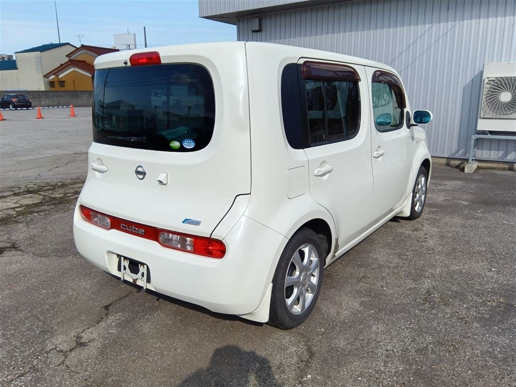 NISSAN CUBE