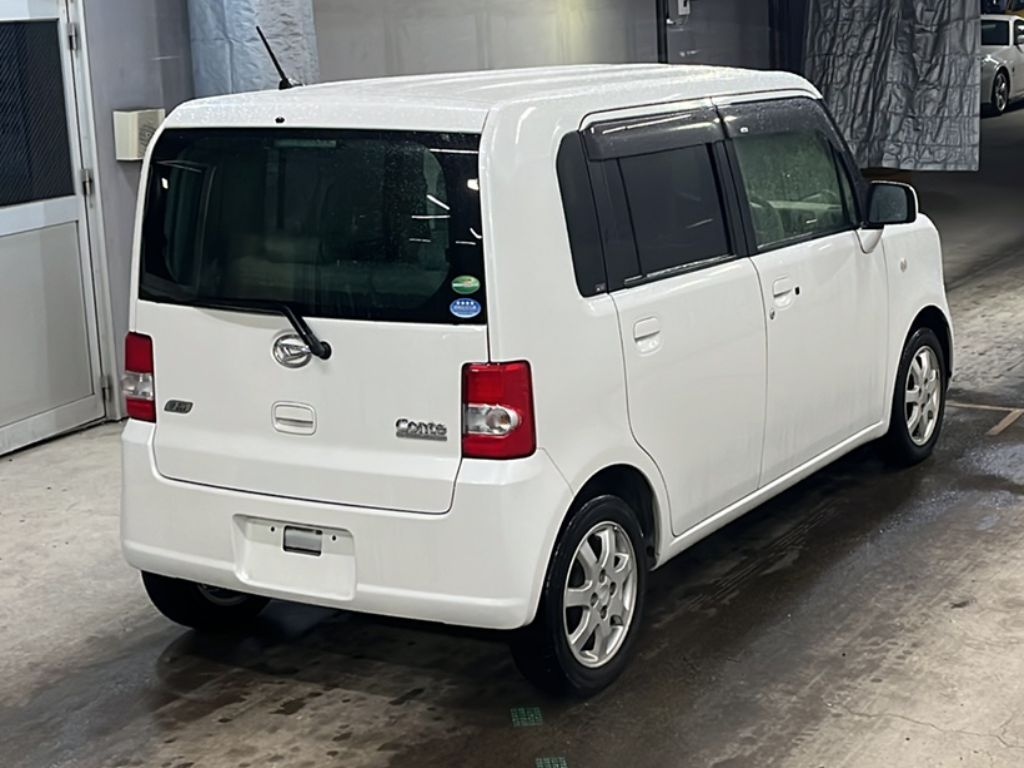 DAIHATSU MOVE CONTE