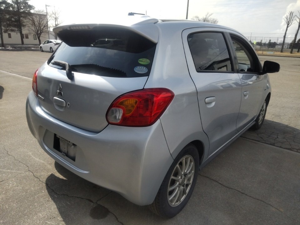 MITSUBISHI MIRAGE