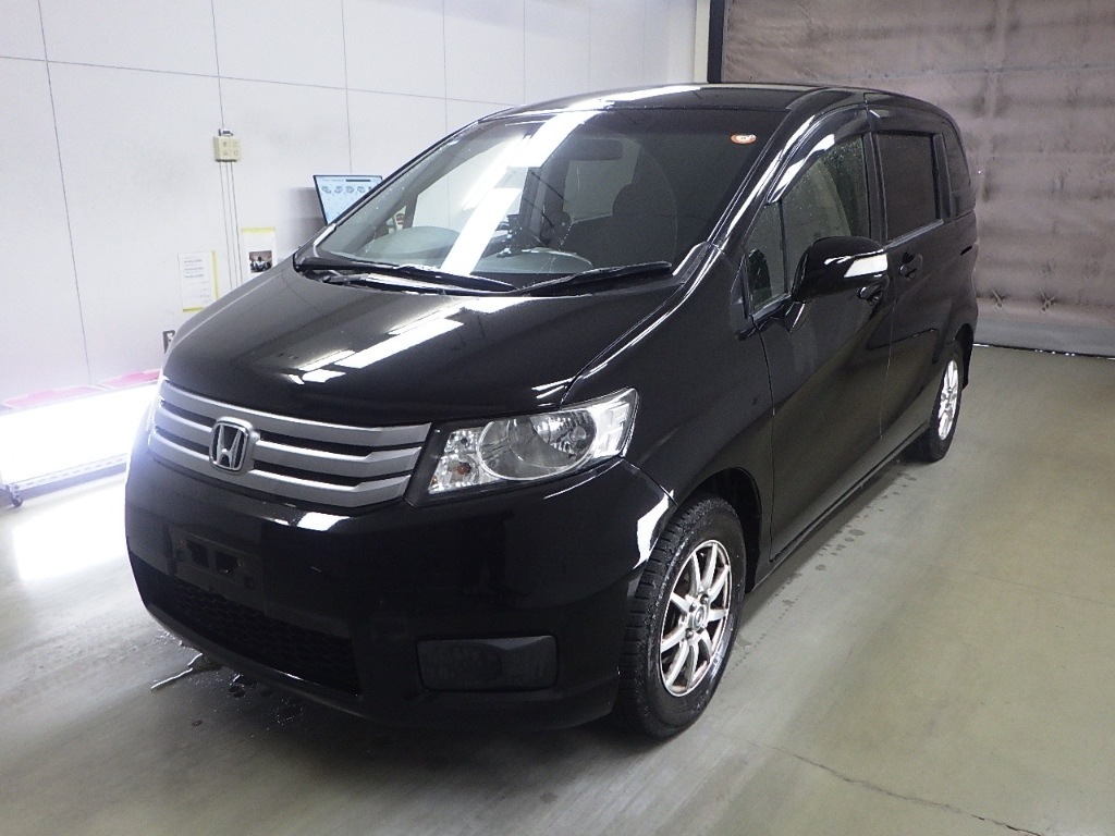 HONDA FREED SPIKE