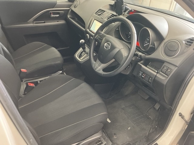 NISSAN LAFESTA