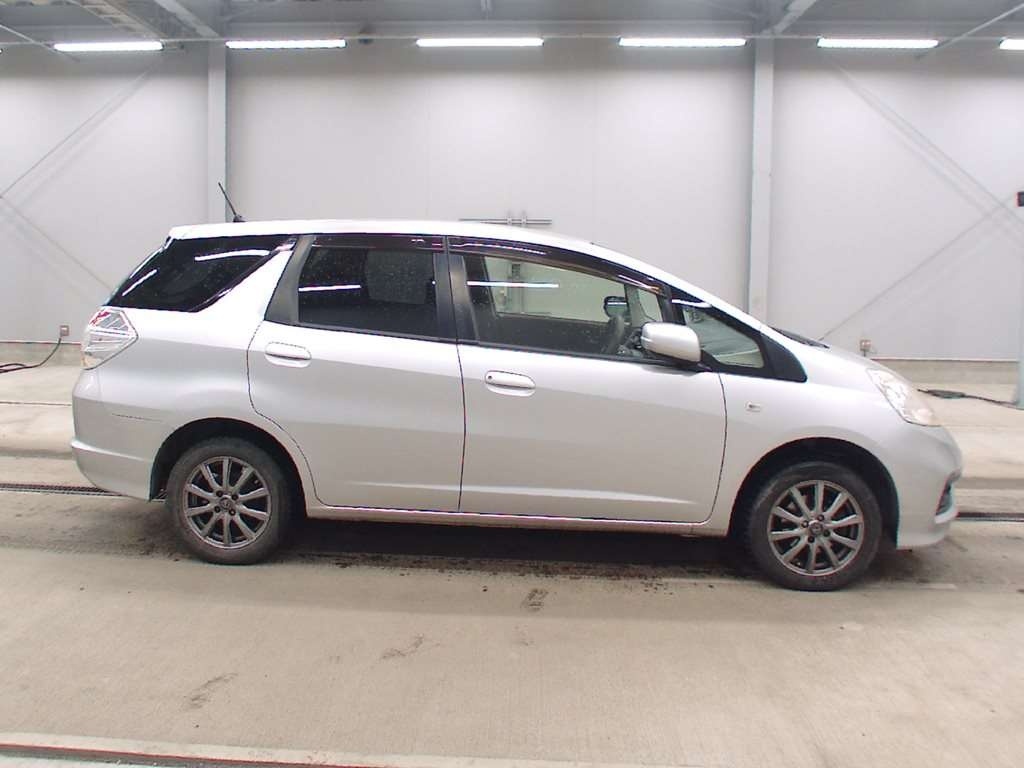 HONDA FIT SHUTTLE