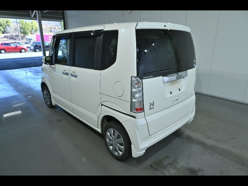 HONDA N-BOX