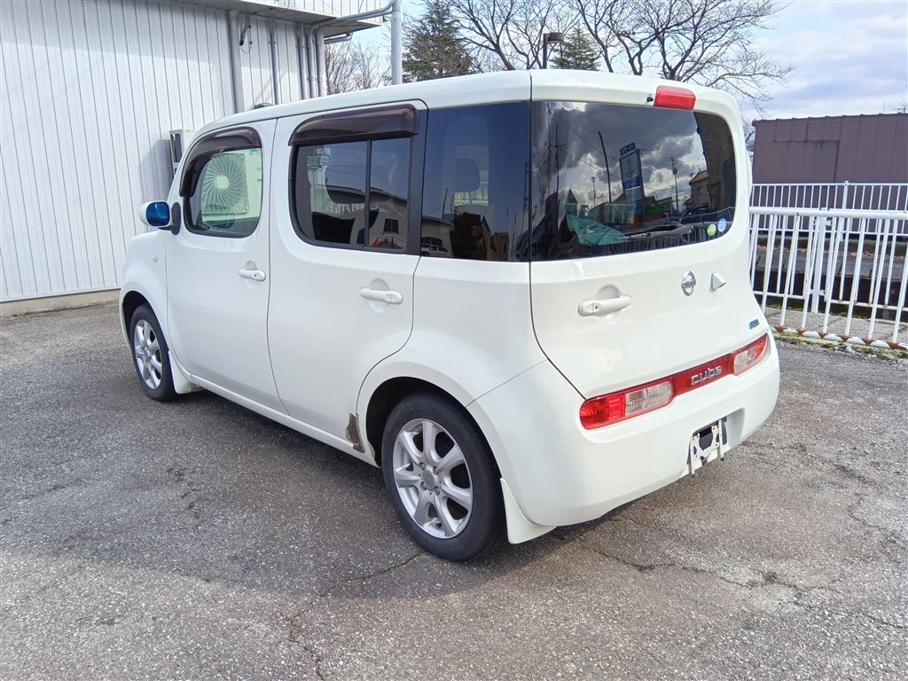 NISSAN CUBE