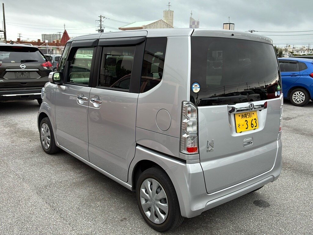 HONDA N-BOX
