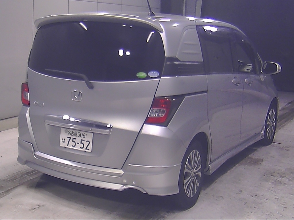 HONDA FREED SPIKE