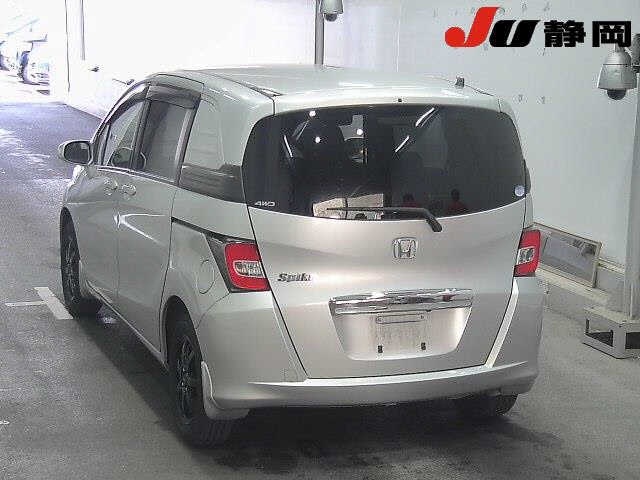 HONDA FREED SPIKE