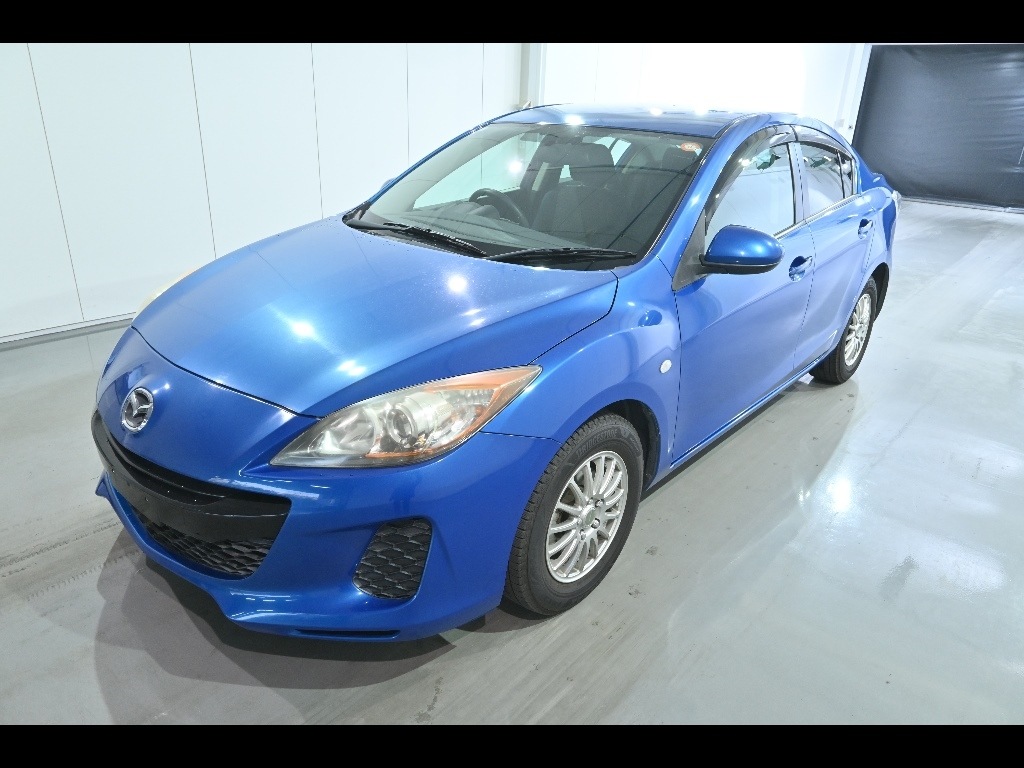 MAZDA AXELA