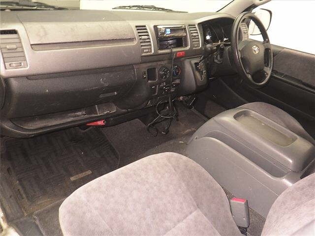 TOYOTA REGIUS ACE