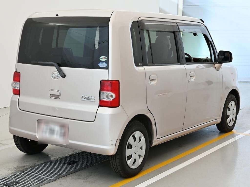 DAIHATSU MOVE CONTE