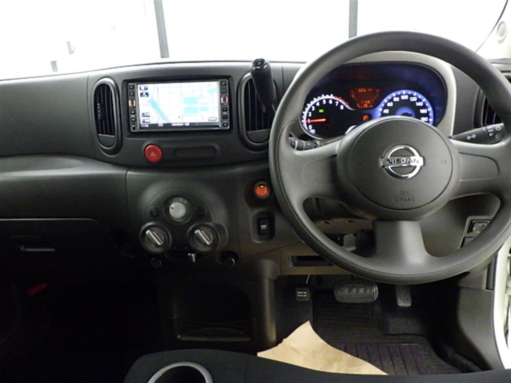 NISSAN CUBE
