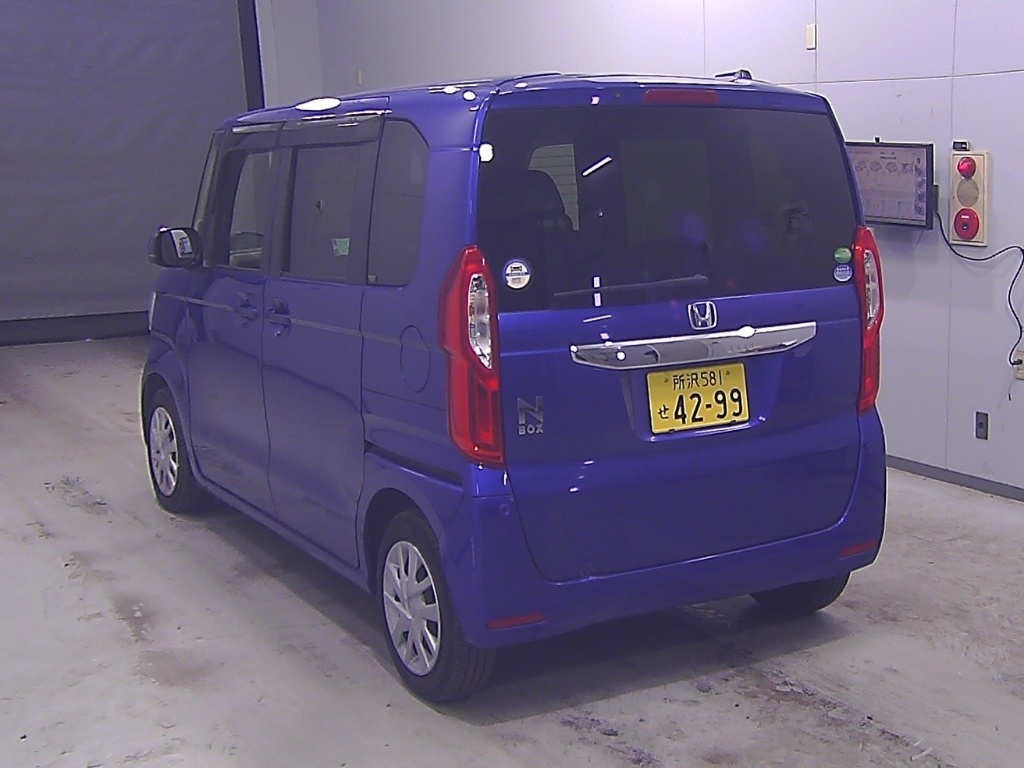 HONDA N-BOX