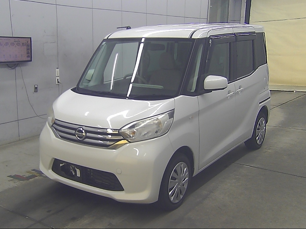NISSAN DAYZ ROOX
