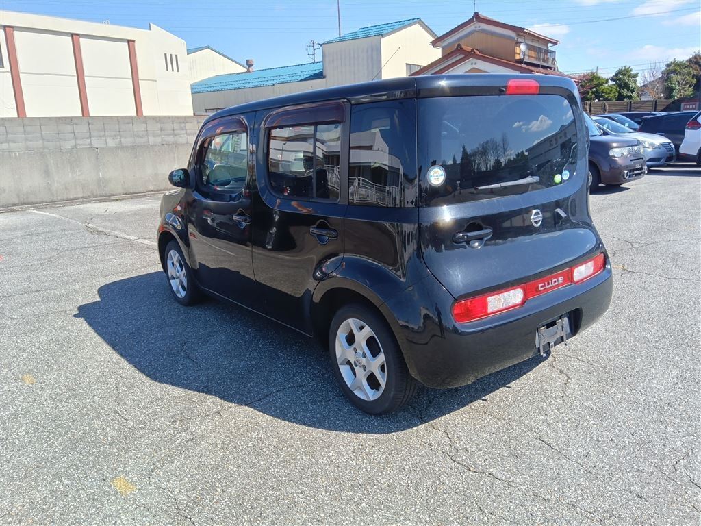 NISSAN CUBE