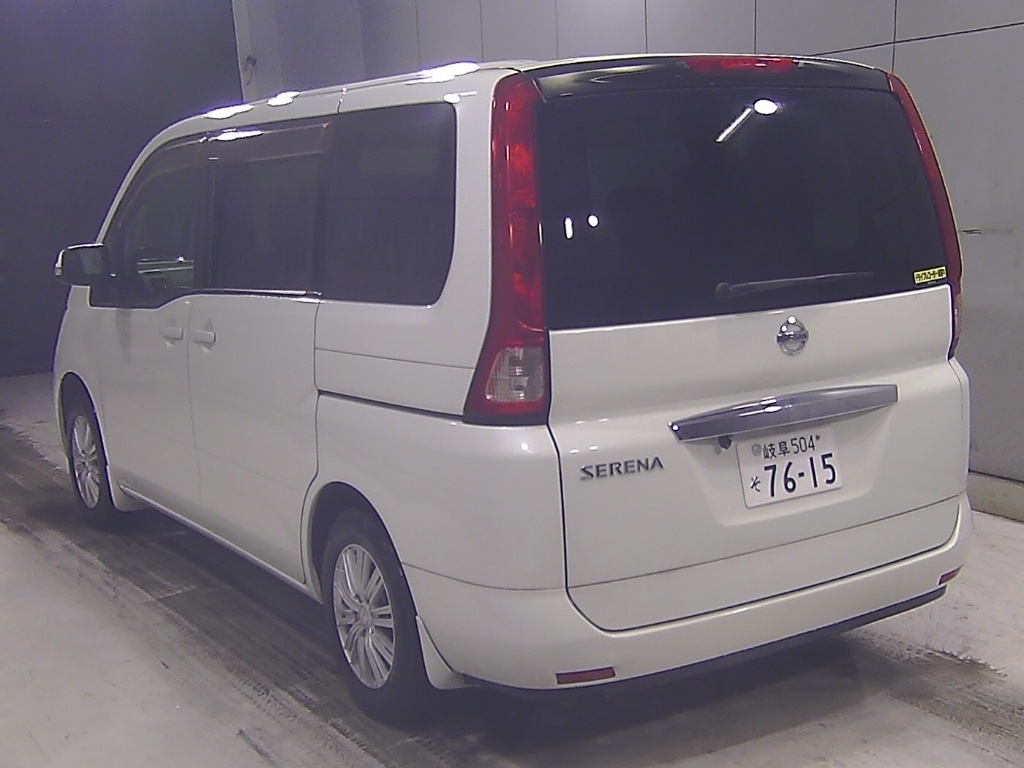 NISSAN SERENA