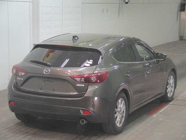 MAZDA AXELA