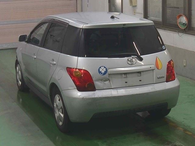 TOYOTA IST