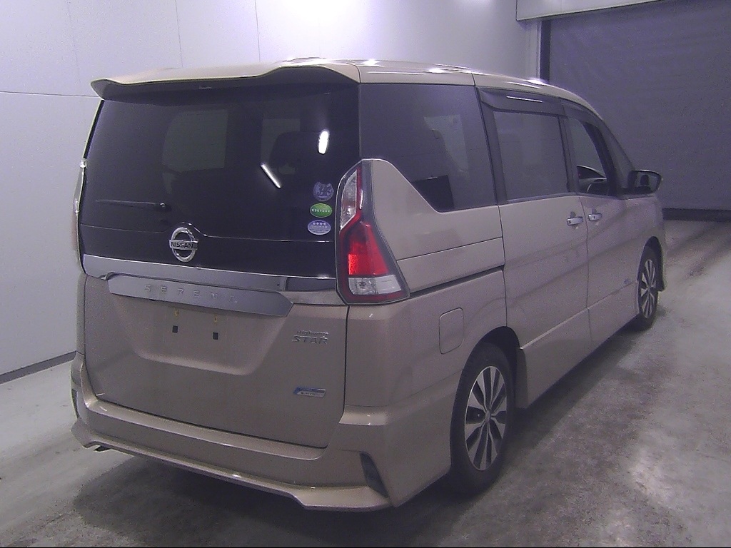 NISSAN SERENA