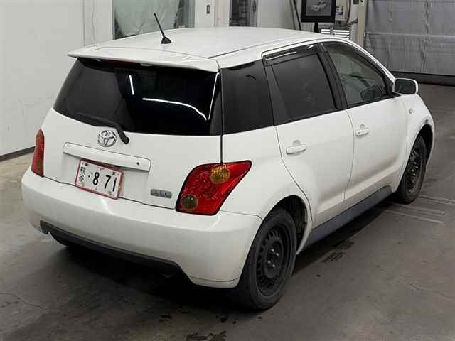 TOYOTA IST
