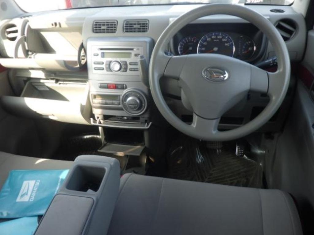DAIHATSU MOVE CONTE
