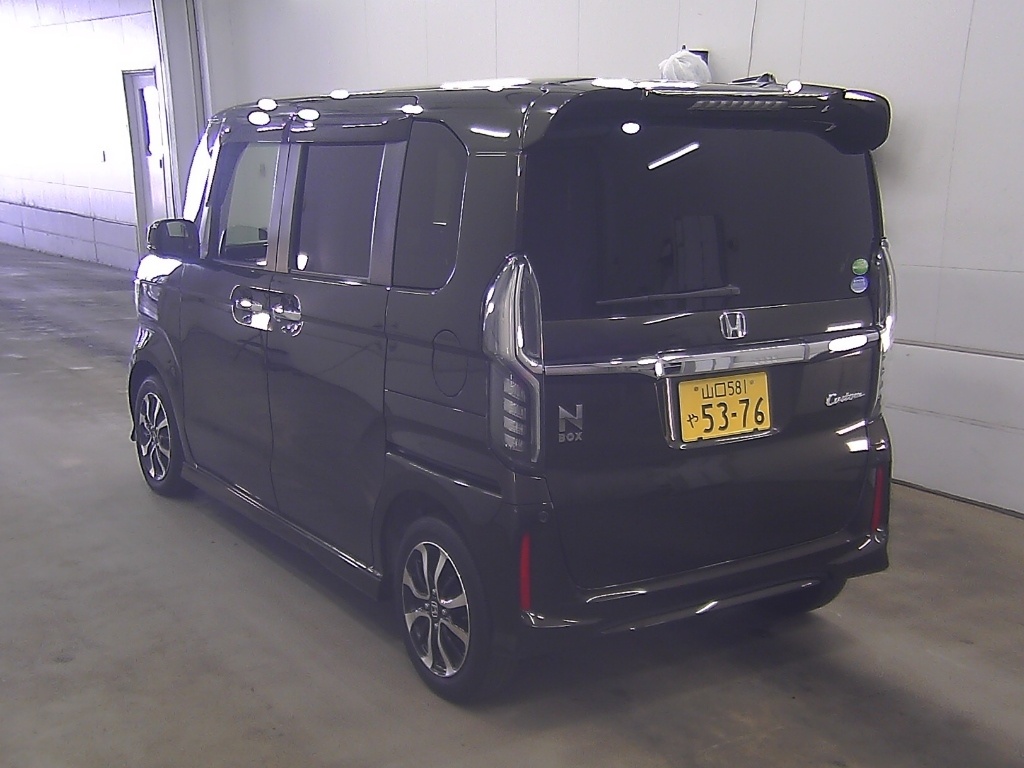 HONDA N-BOX