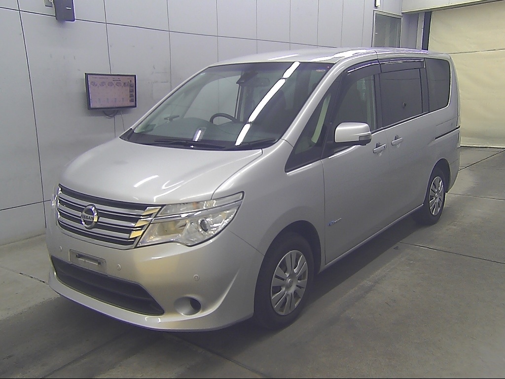 NISSAN SERENA