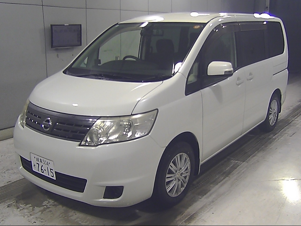 NISSAN SERENA