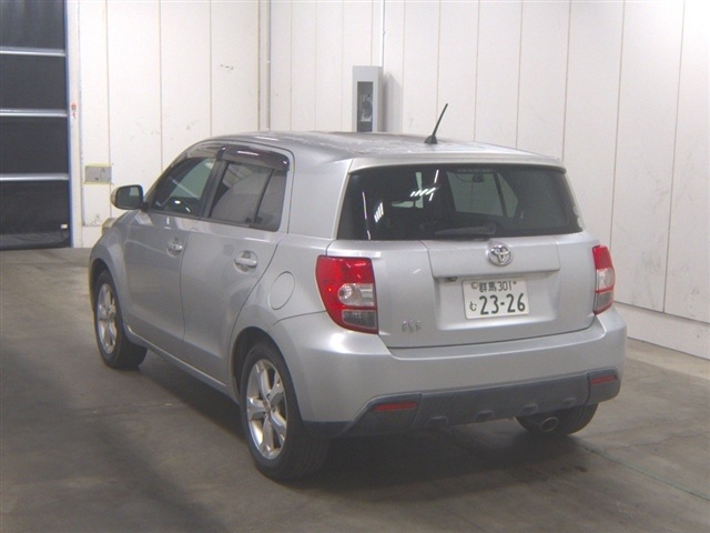 TOYOTA IST