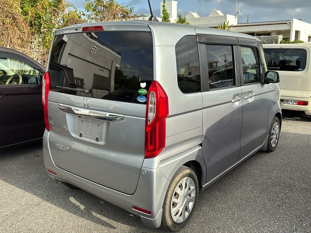 HONDA N-BOX