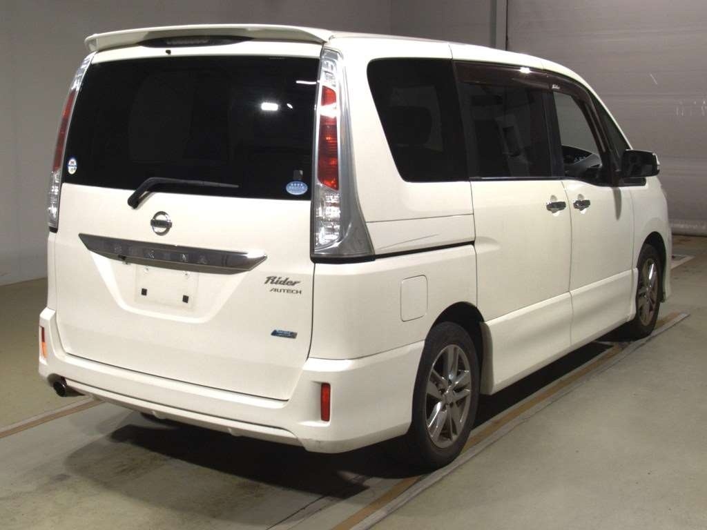 NISSAN SERENA