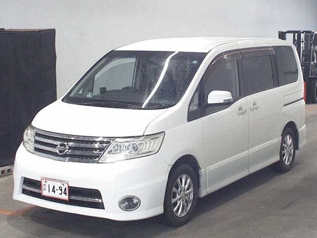 NISSAN SERENA