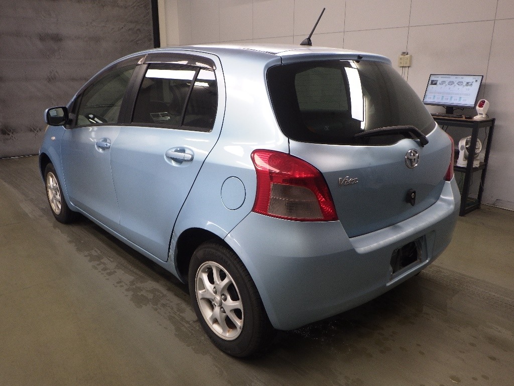 TOYOTA VITZ