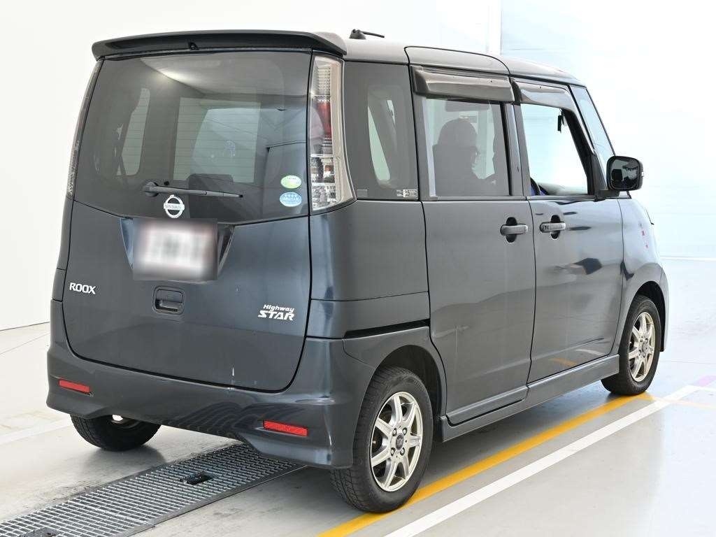 NISSAN ROOX