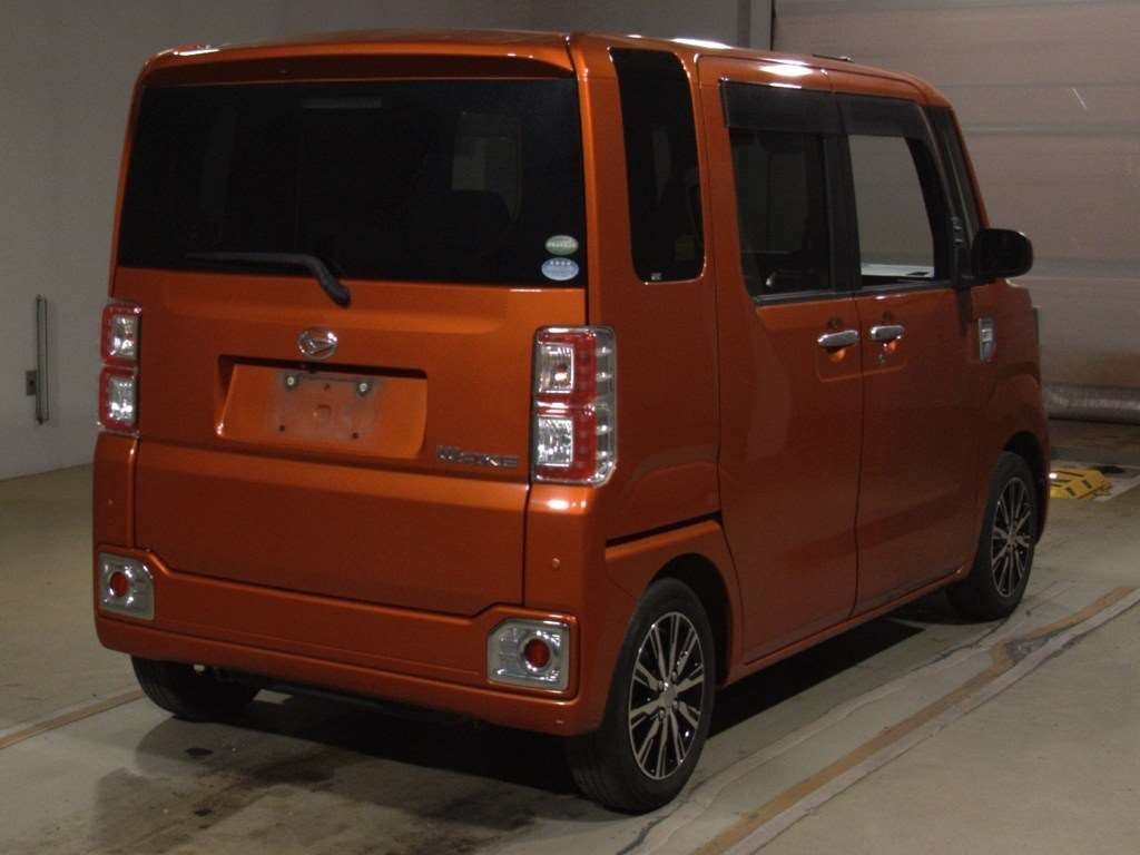 DAIHATSU WAKE
