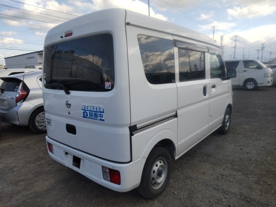 NISSAN NV100 CLIPPER