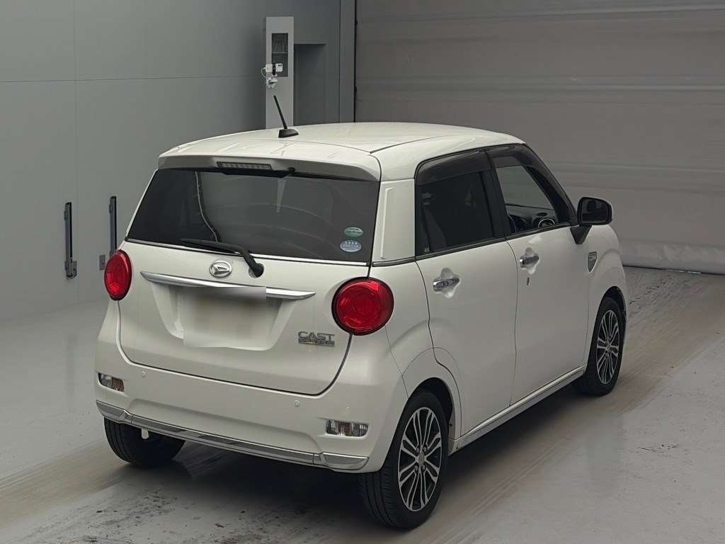 DAIHATSU CAST