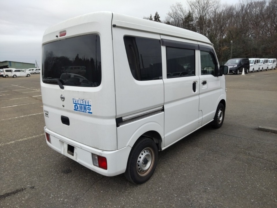 NISSAN NV100 CLIPPER
