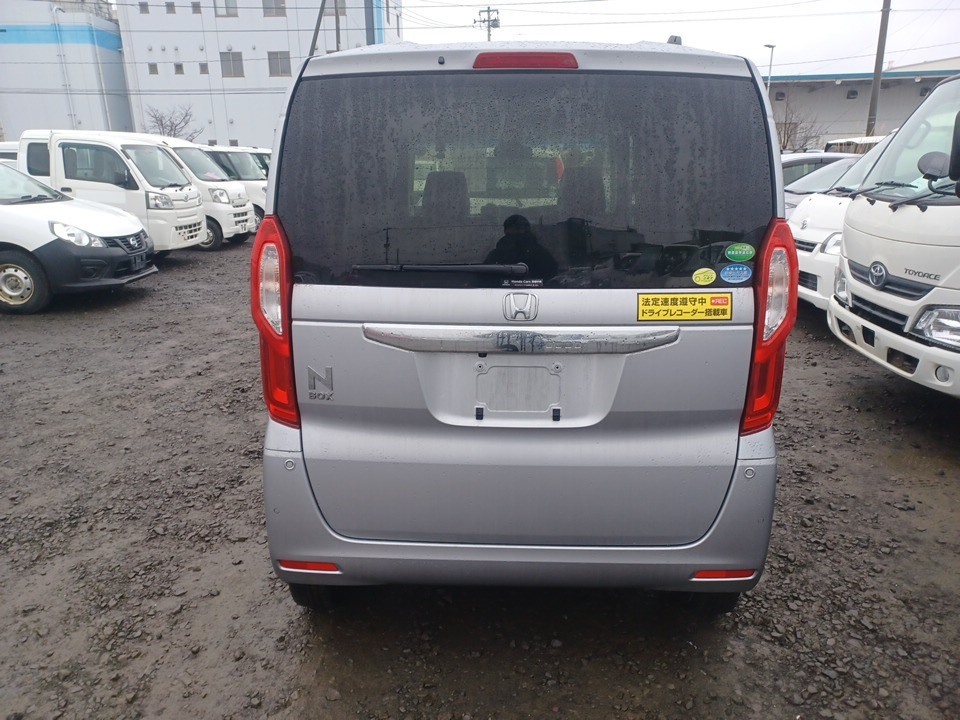 HONDA N-BOX