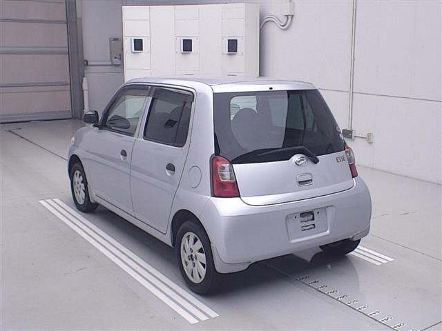 DAIHATSU ESSE