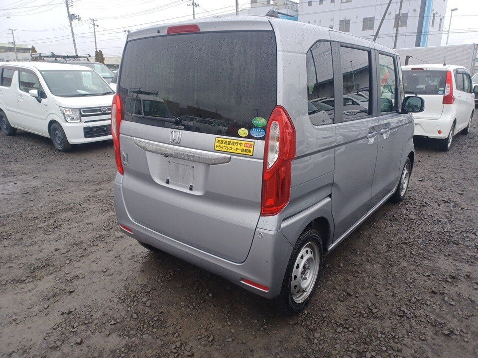HONDA N-BOX