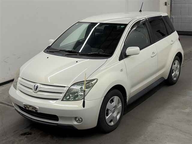 TOYOTA IST