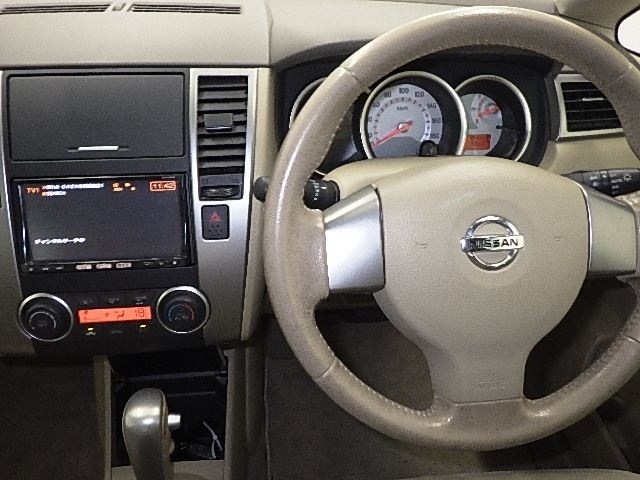 NISSAN TIIDA LATIO