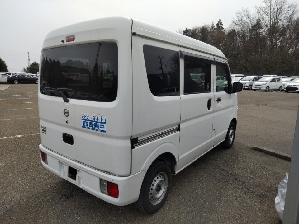 NISSAN NV100 CLIPPER