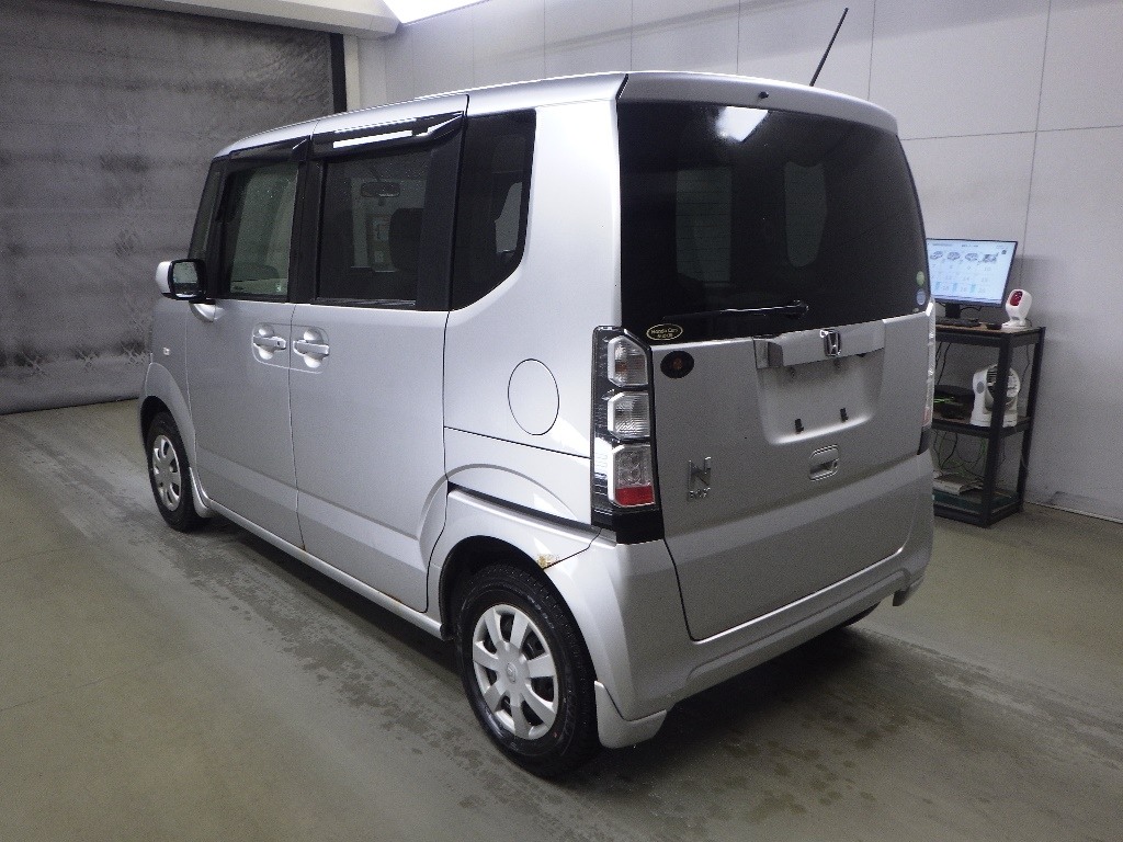 HONDA N-BOX