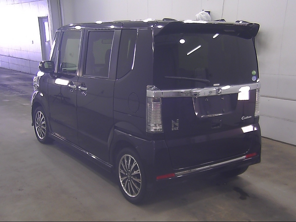 HONDA N-BOX