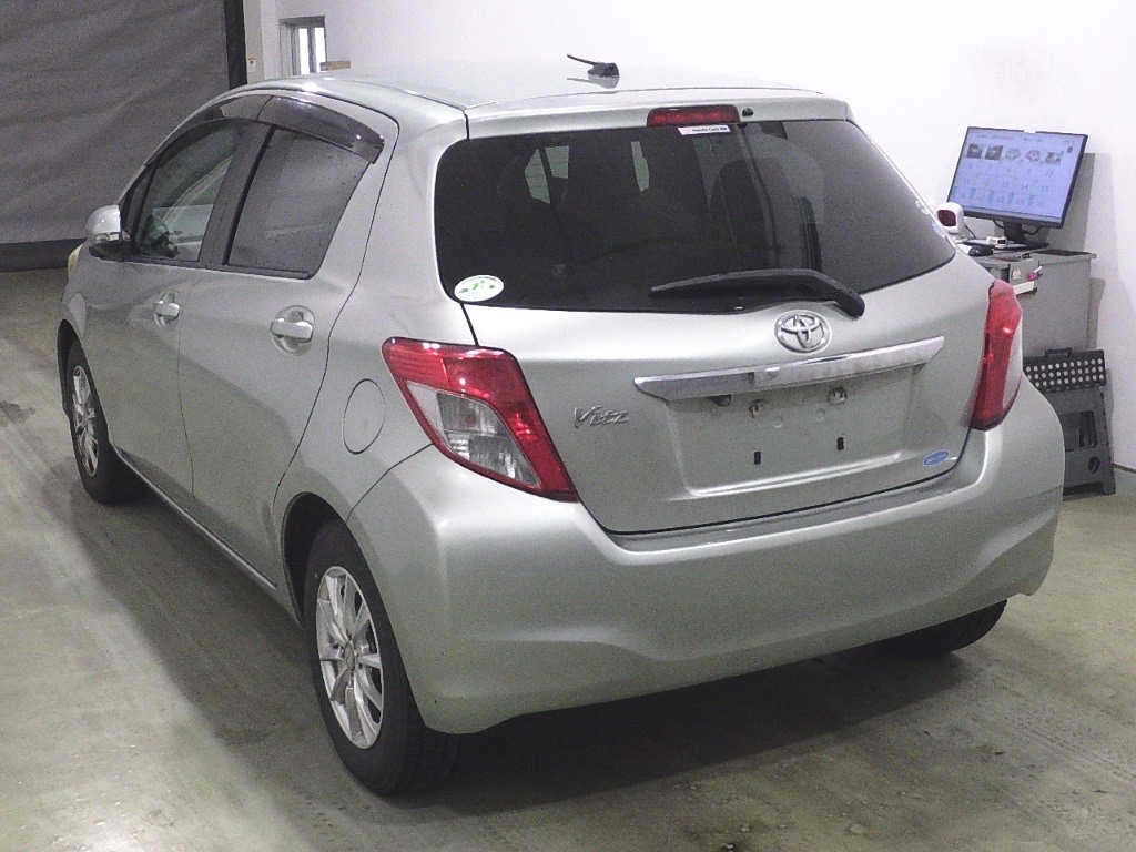 TOYOTA VITZ