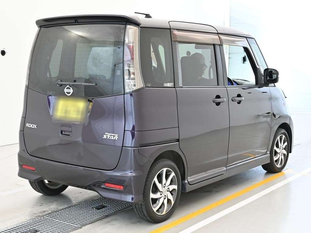 NISSAN ROOX